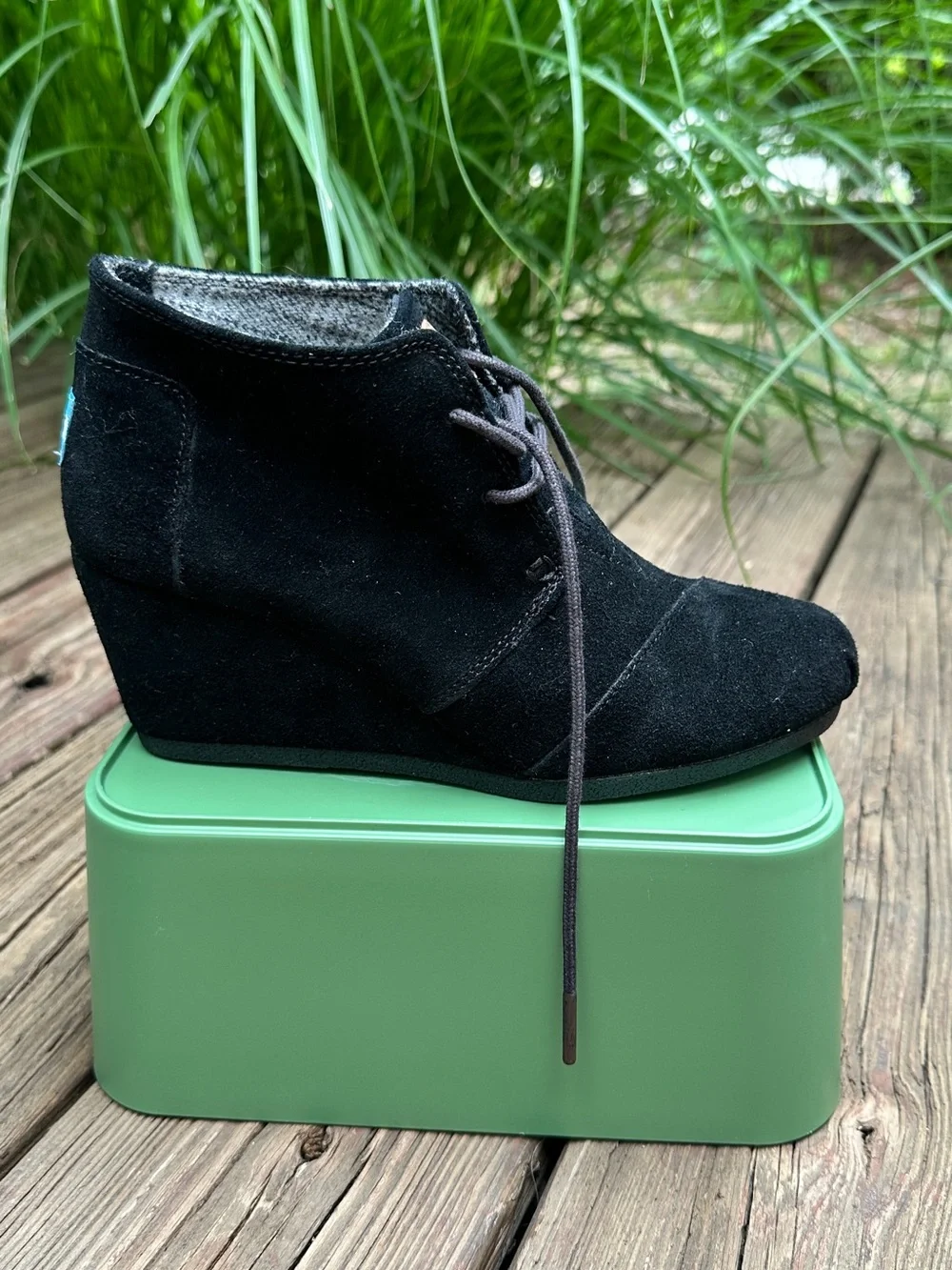 Toms desert wedge